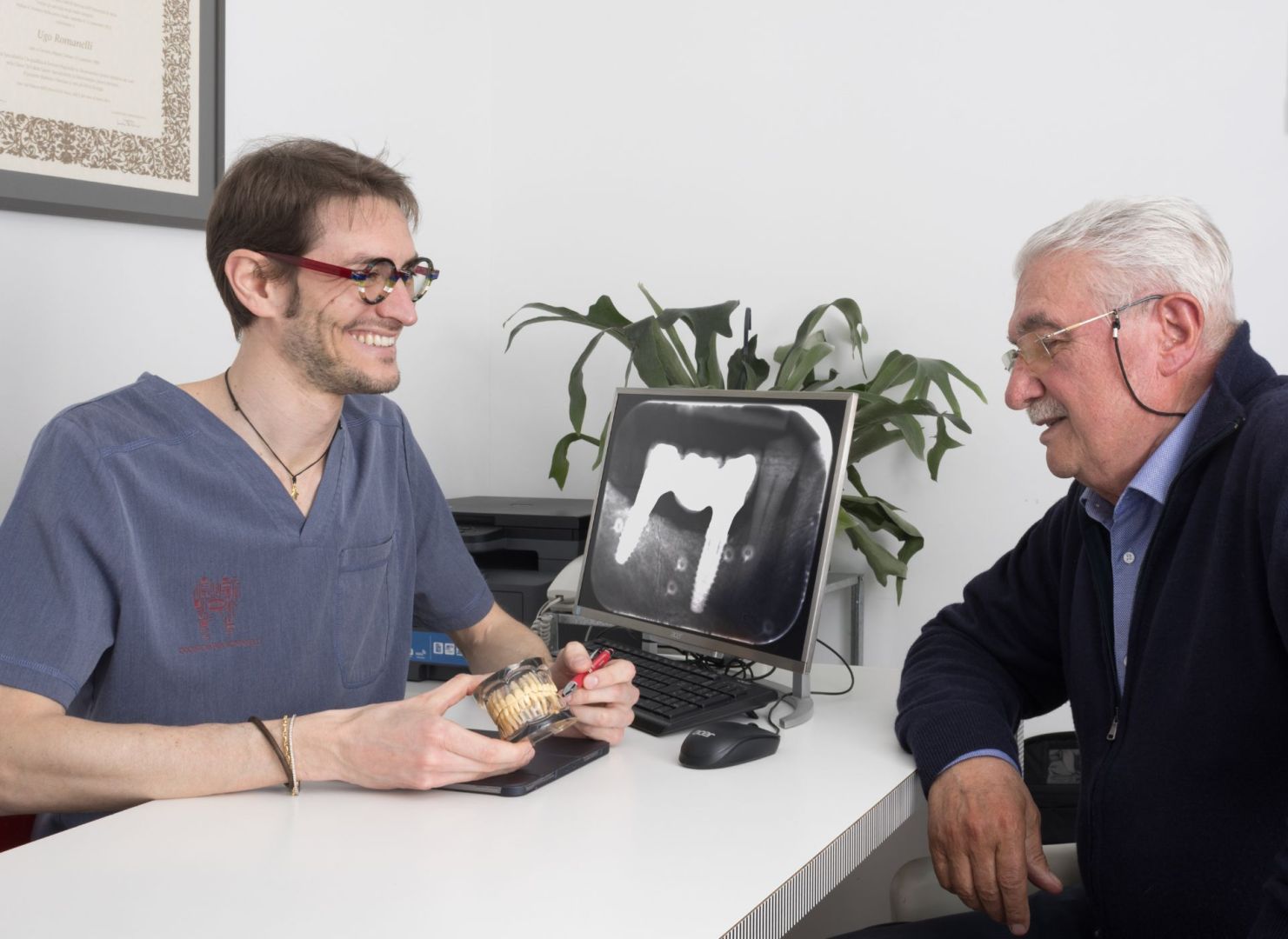 impianto dentale a Carrara - studio dentistico a Massa